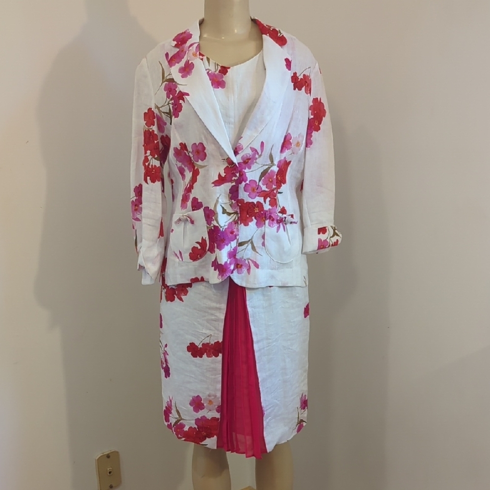 Floral Pink and White Women's Dress Set